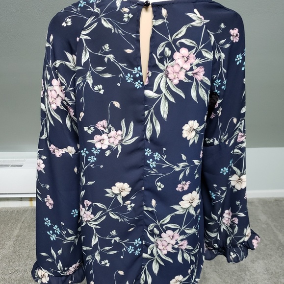 Loveriche Blouse - Picture 4 of 5